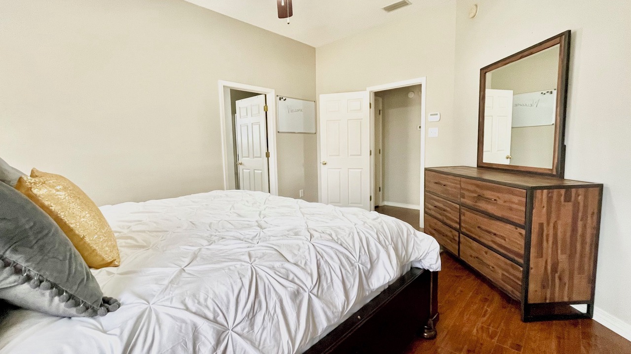 Photo of Bedroom in Saint Elmo