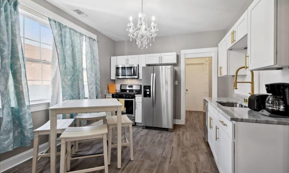 Photo of Kitchen in Mid-City