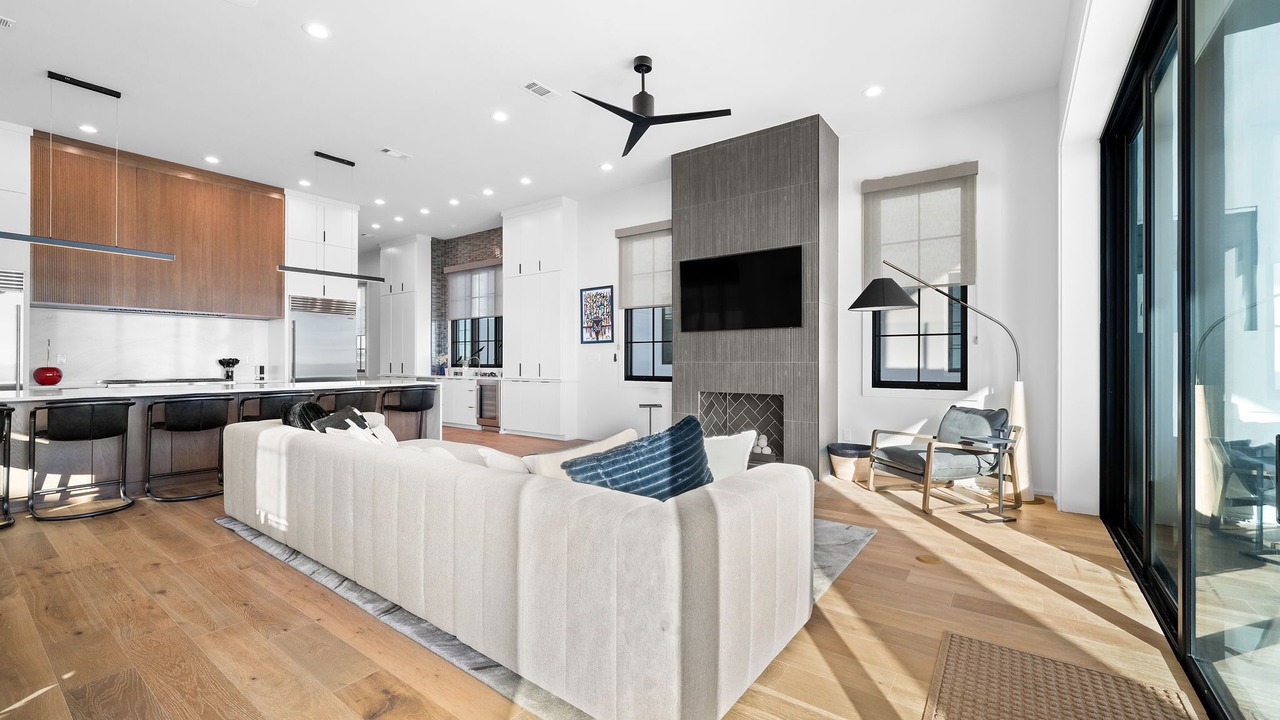Photo of Livingroom in Ono Island