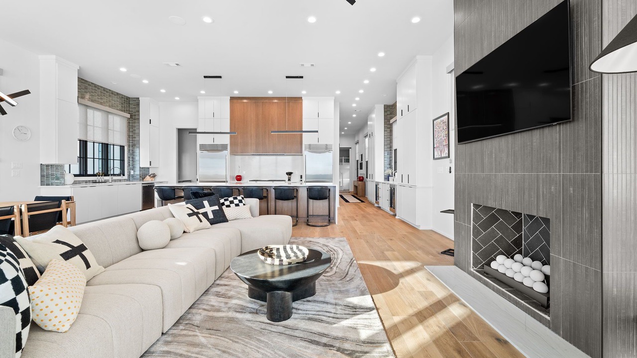 Photo of Livingroom in Ono Island