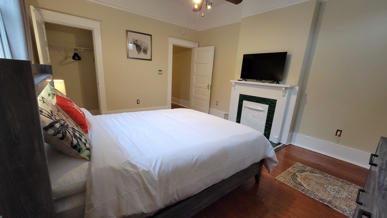 Photo of Bedroom in East Carrollton