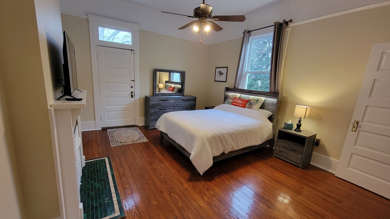 Photo of Bedroom in East Carrollton
