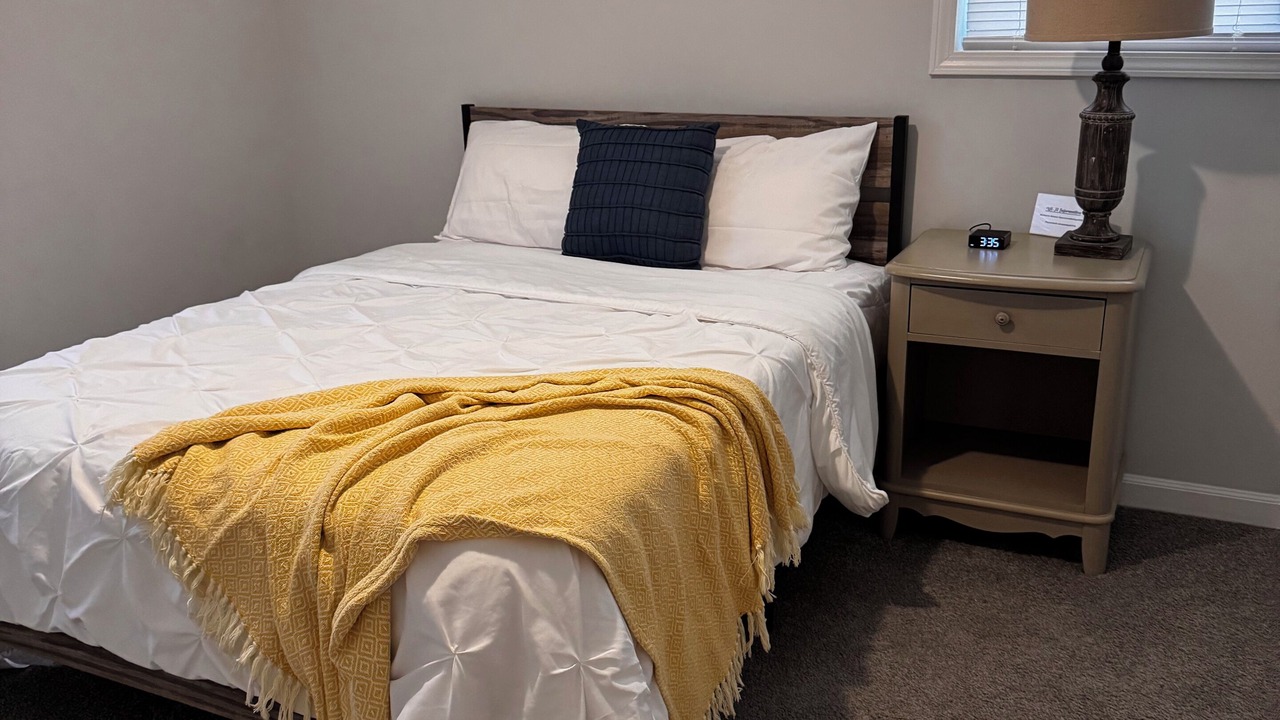 Photo of Bedroom in Groveoak