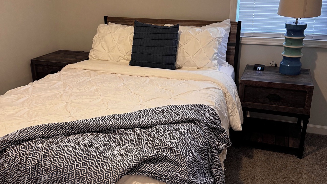 Photo of Bedroom in Groveoak