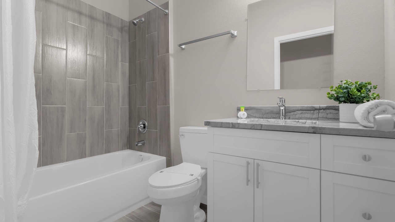 Photo of Bathroom in Bridgewater Crossing