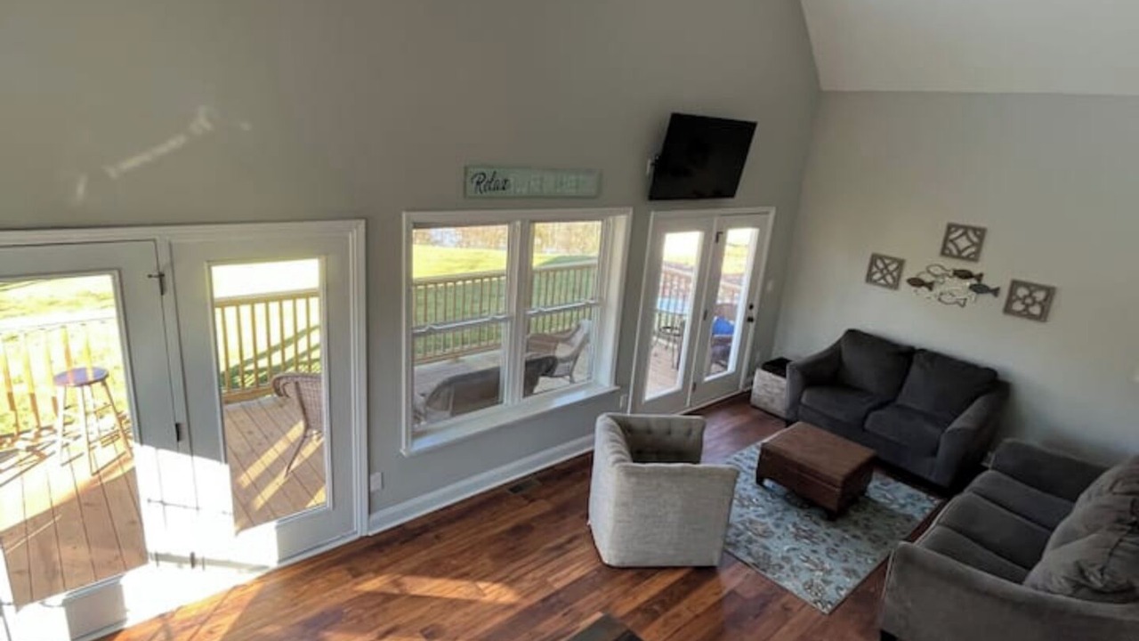 Photo of Livingroom in Jacksons' Gap