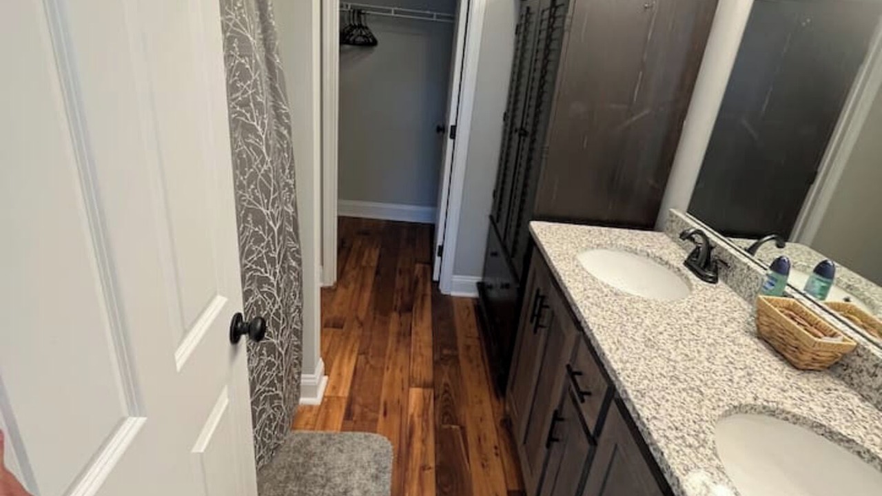 Photo of Bathroom in Jacksons' Gap