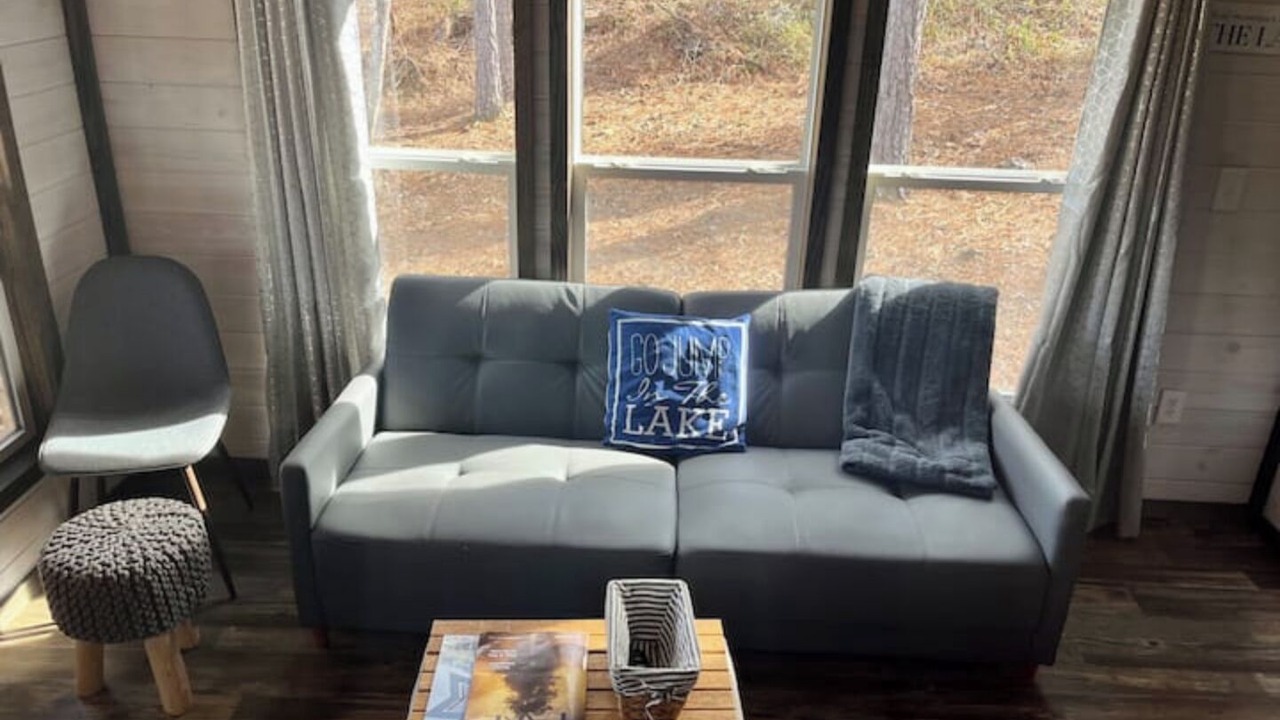 Photo of Livingroom in Jacksons' Gap