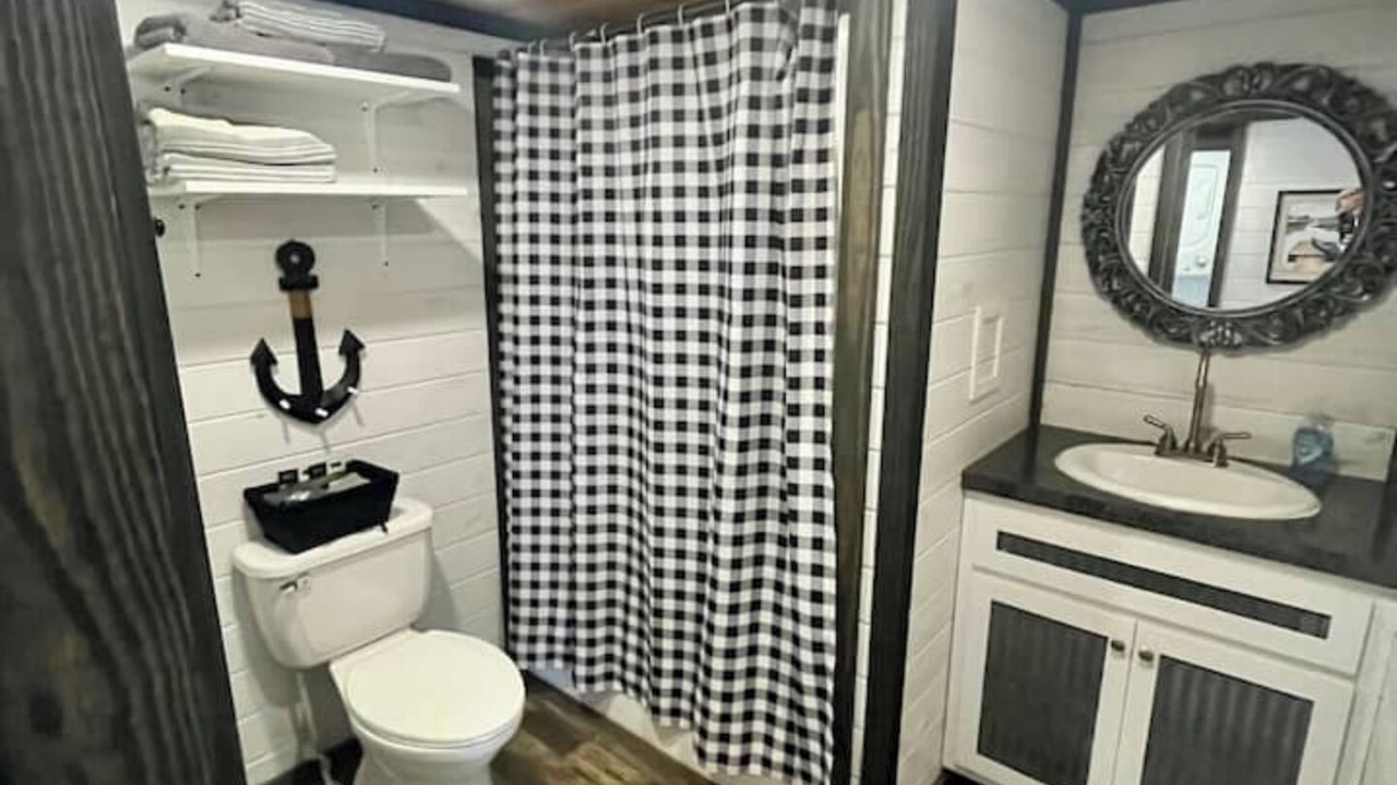 Photo of Bathroom in Jacksons' Gap