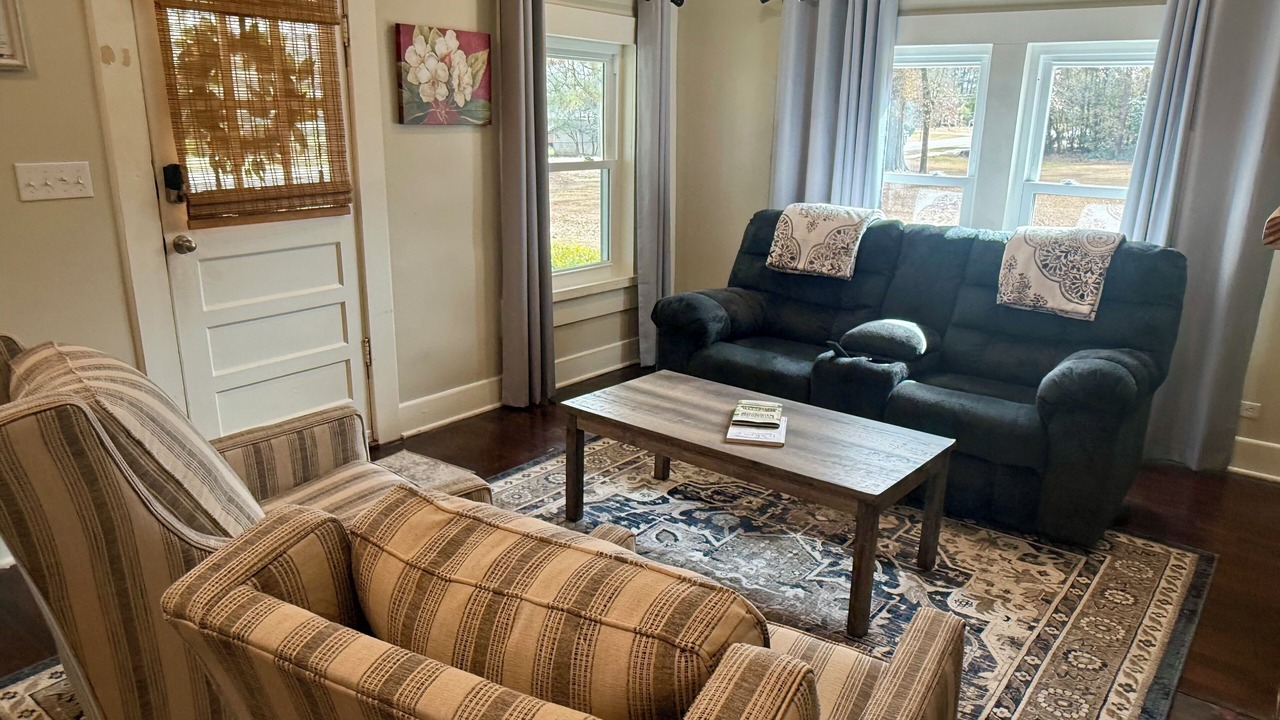 Photo of Livingroom in Laurel