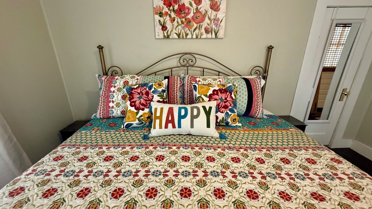 Photo of Bedroom in Laurel