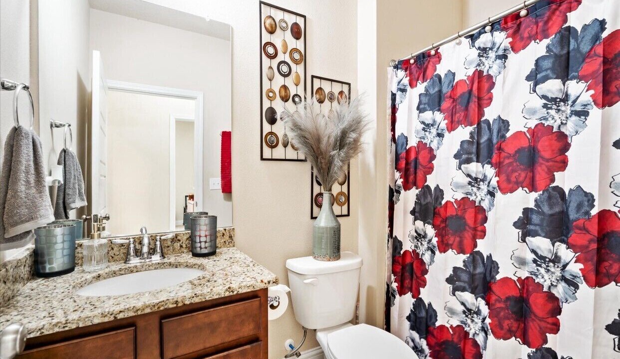 Photo of Bathroom in Saraland