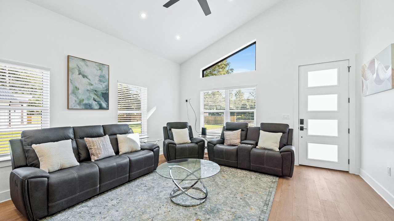 Photo of Livingroom in Summerdale