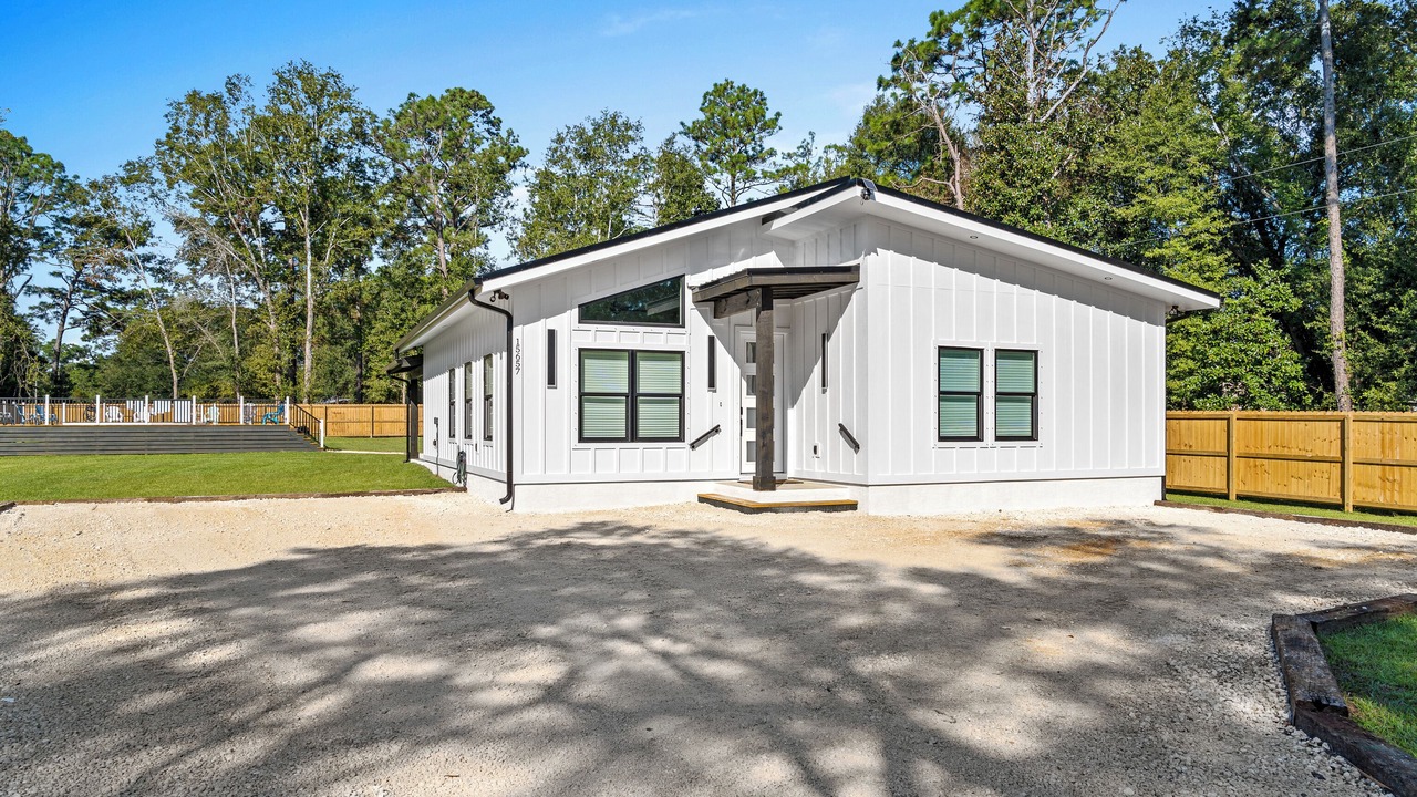 Photo of Outdoor in Foley