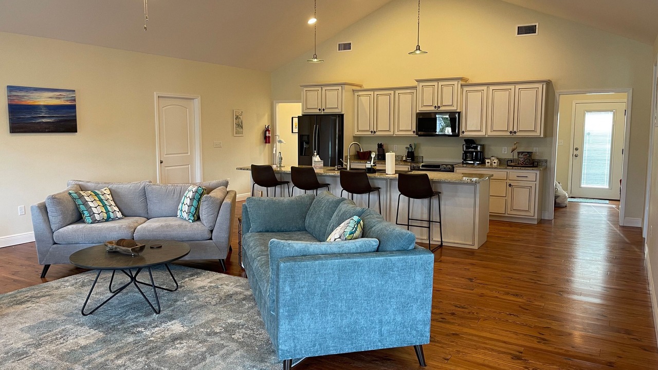 Photo of Livingroom in Henderson Point