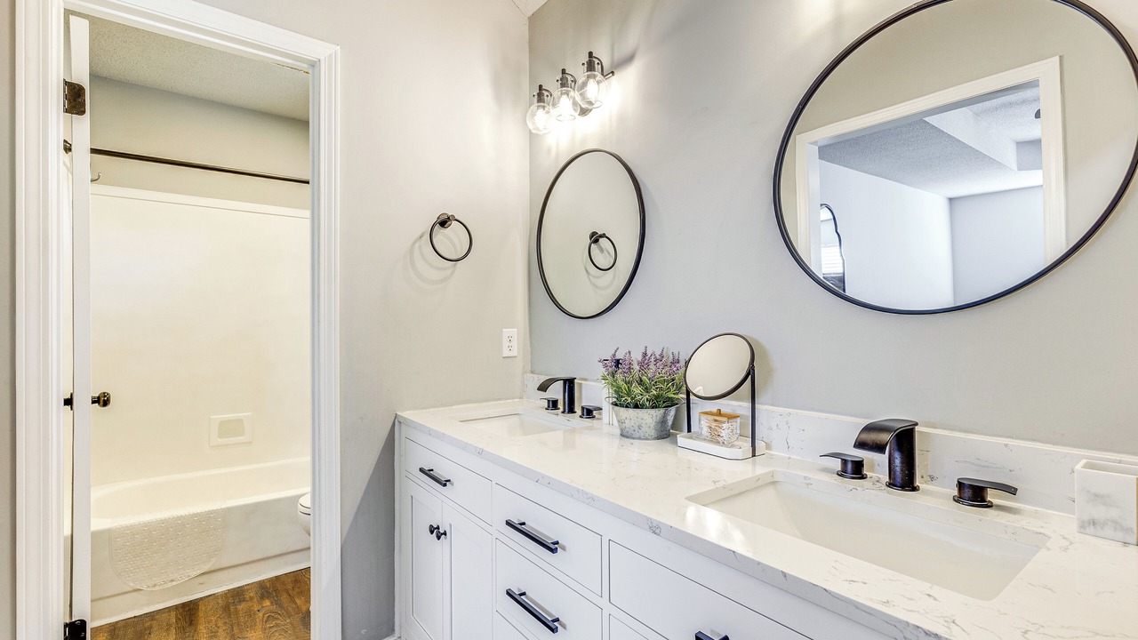 Photo of Bathroom in Saint Elmo