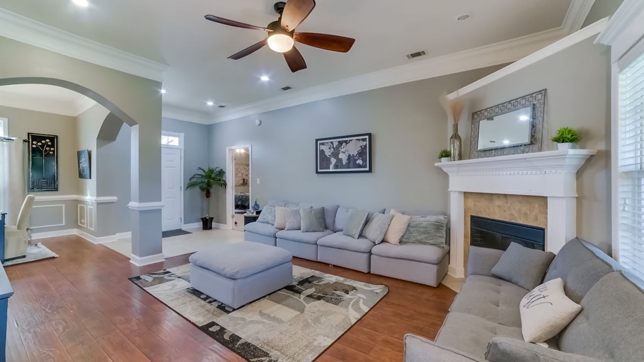 Photo of Livingroom in Valdosta
