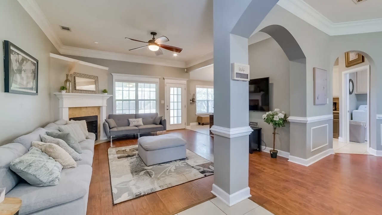Photo of Livingroom in Valdosta