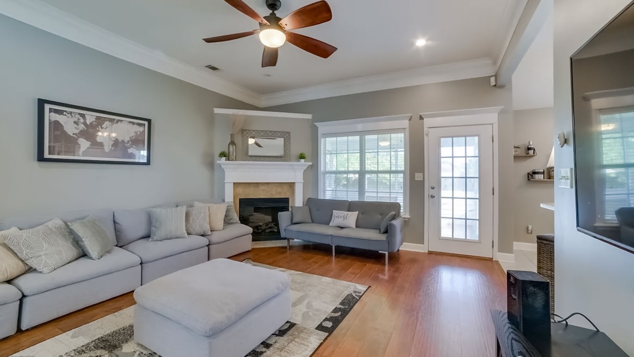 Photo of Livingroom in Valdosta