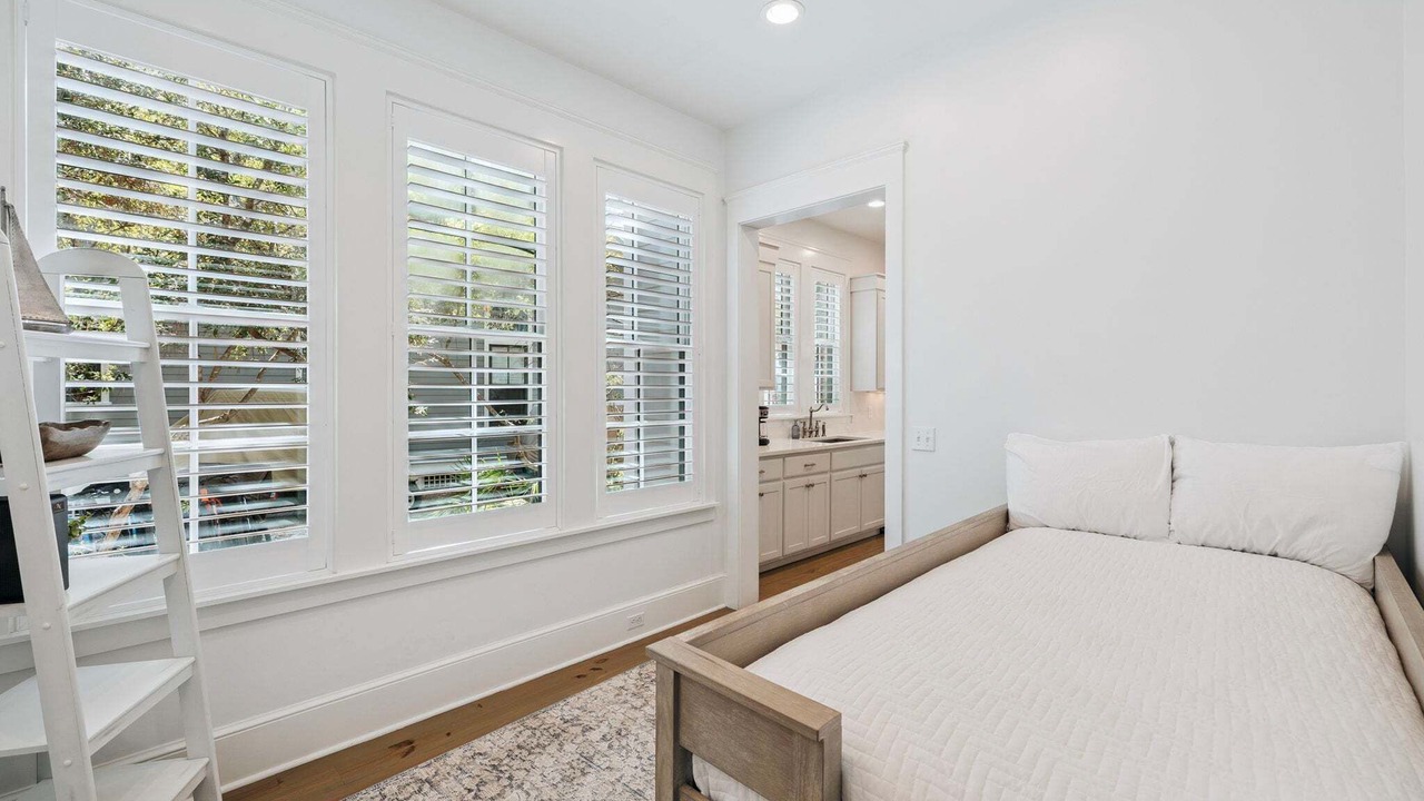 Photo of Bedroom in Forest District
