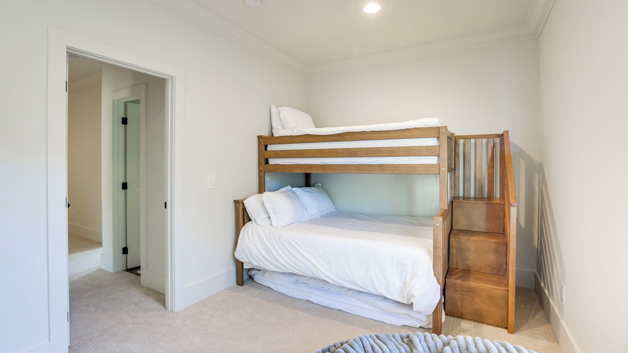 Photo of Bedroom in Alexander City