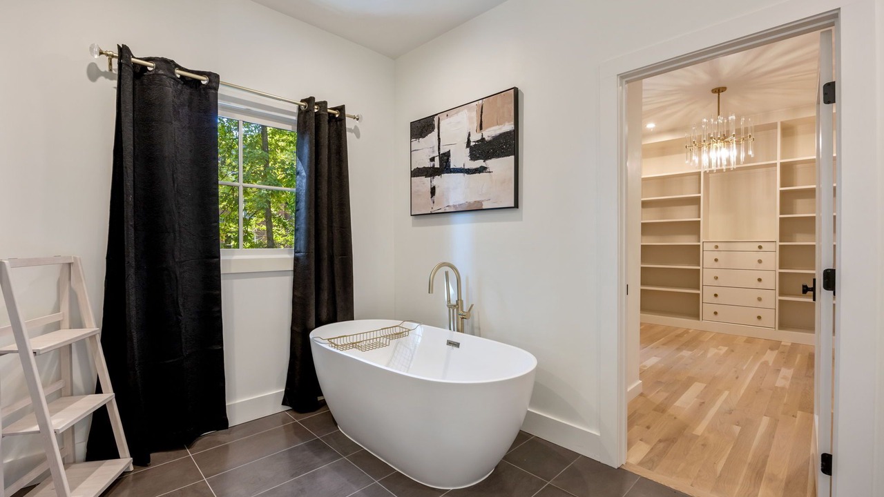 Photo of Bathroom in North Buckhead