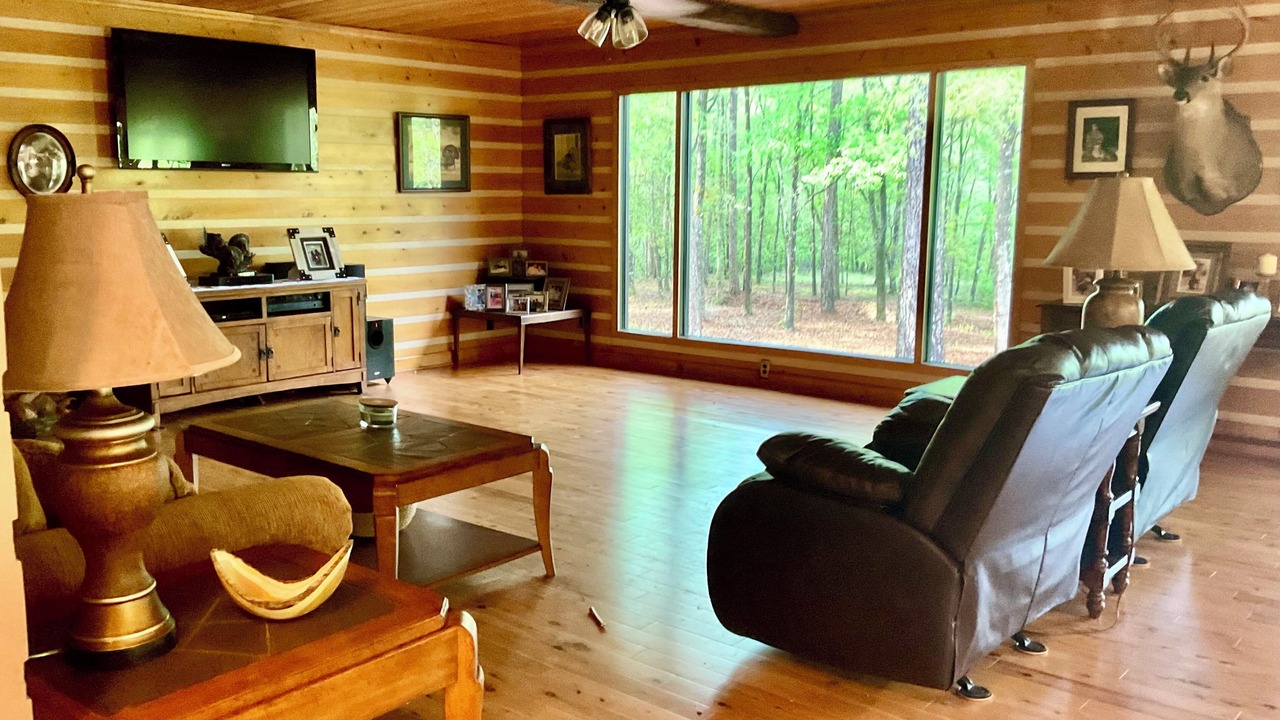 Photo of Livingroom in Red Level