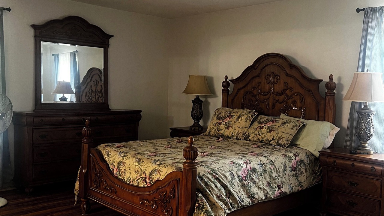 Photo of Bedroom in Red Level
