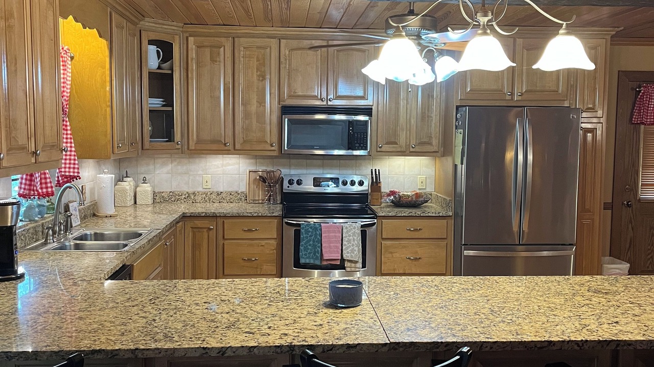 Photo of Kitchen in Red Level