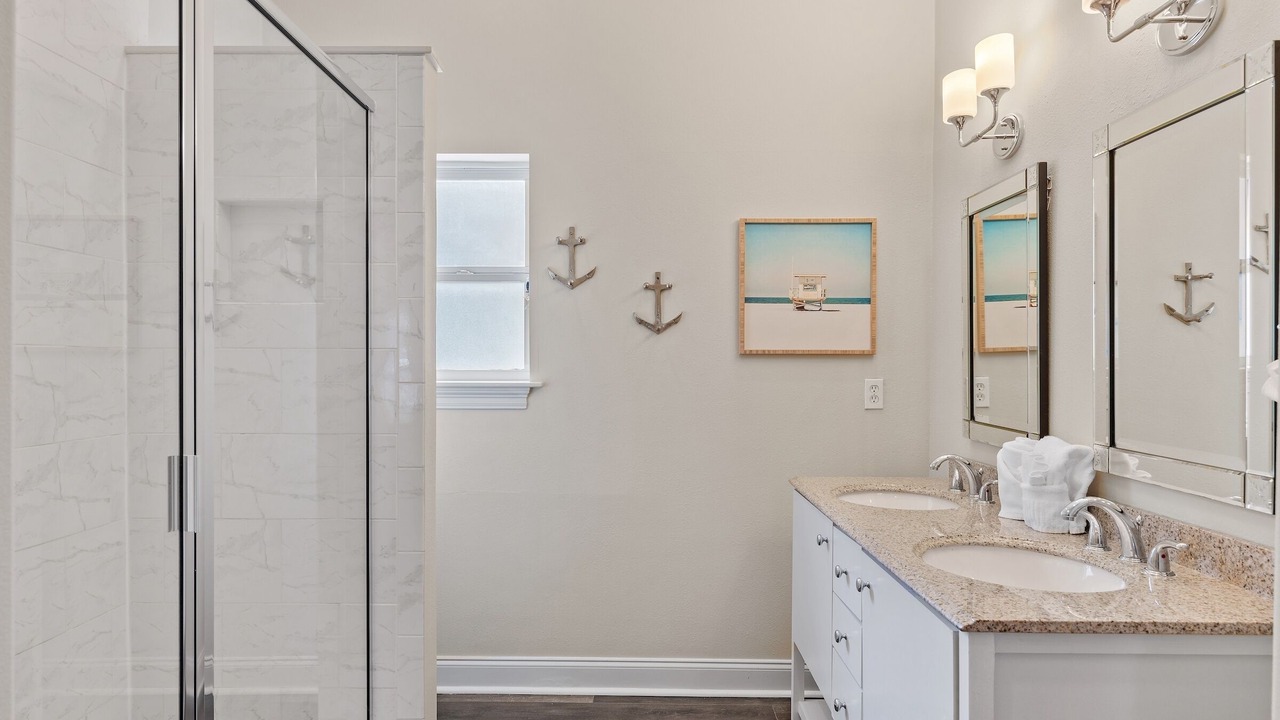 Photo of Bathroom in Tang-O-Mar
