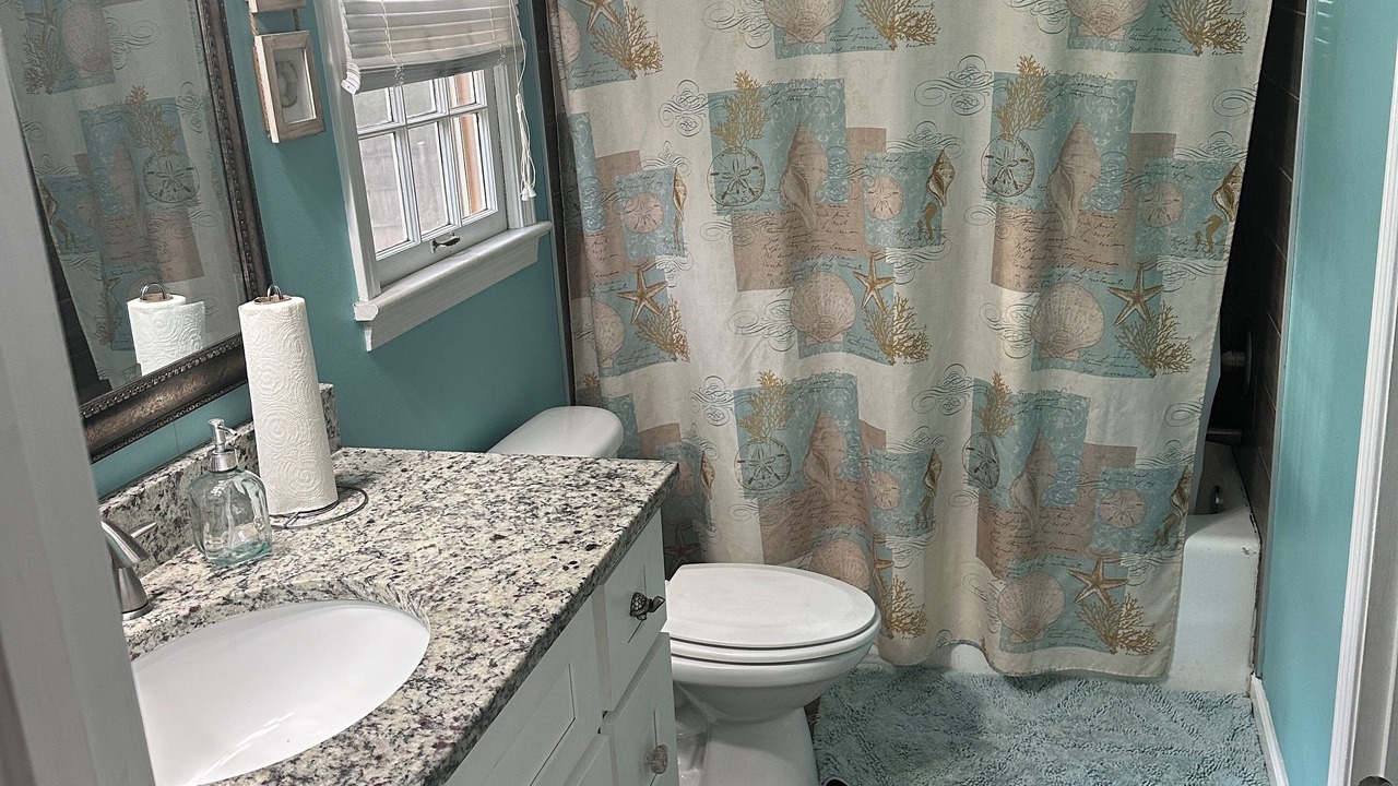 Photo of Bathroom in Woodland Hills