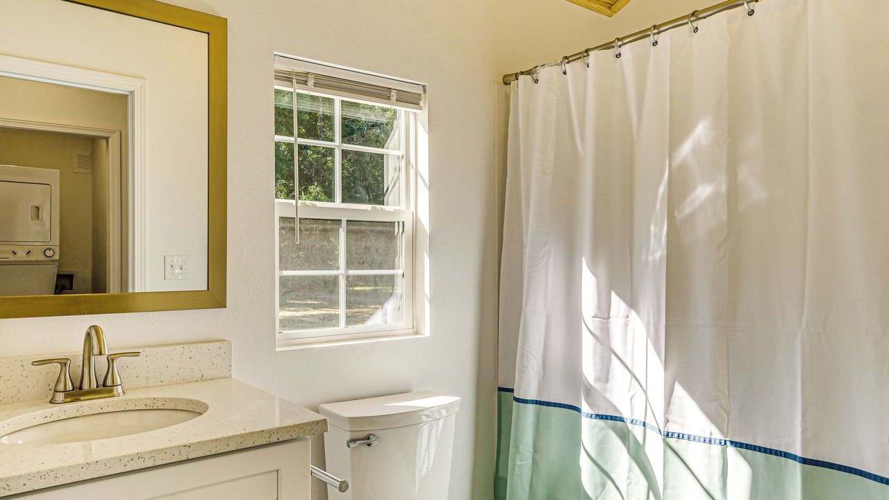 Photo of Bathroom in Lillian