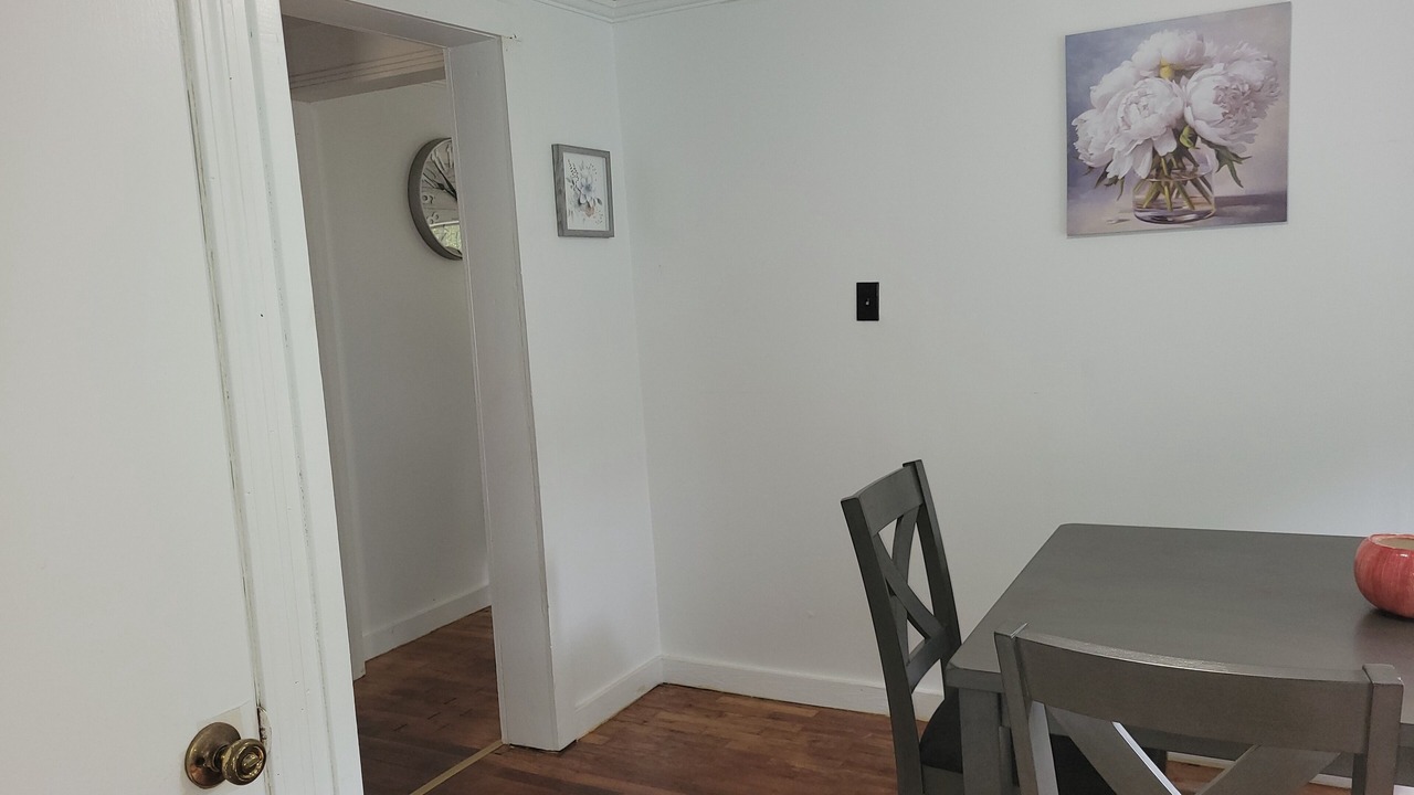 Photo of Livingroom in Grove Hill