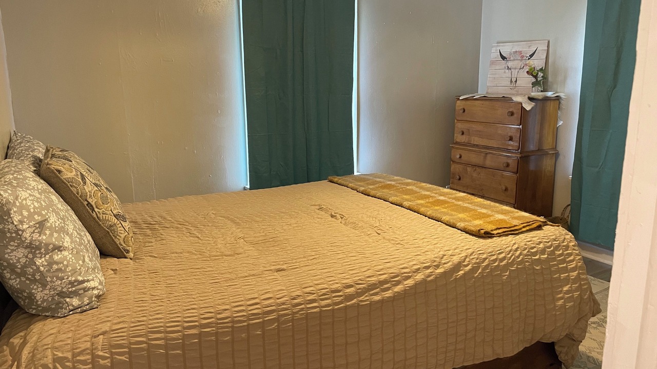 Photo of Bedroom in Baker