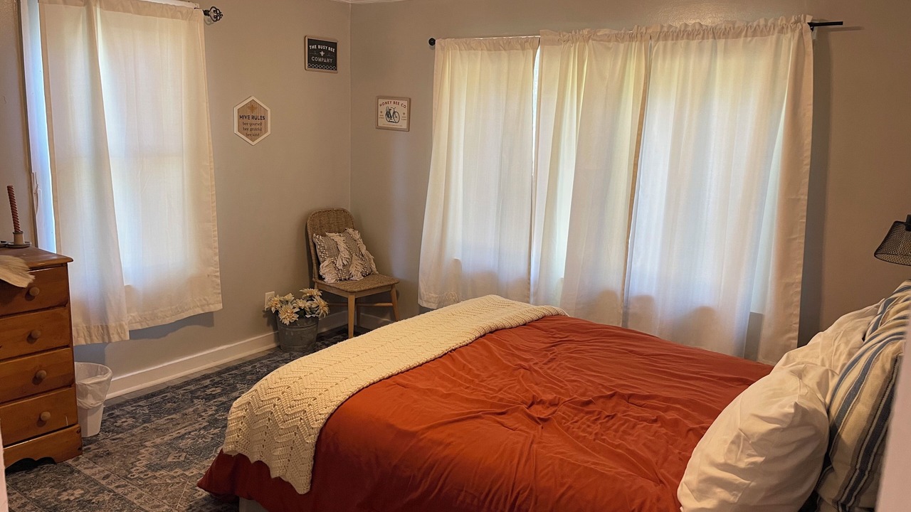 Photo of Bedroom in Baker