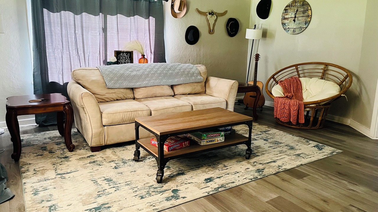 Photo of Livingroom in Baker