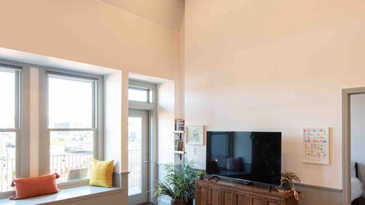 Photo of Livingroom in Central City