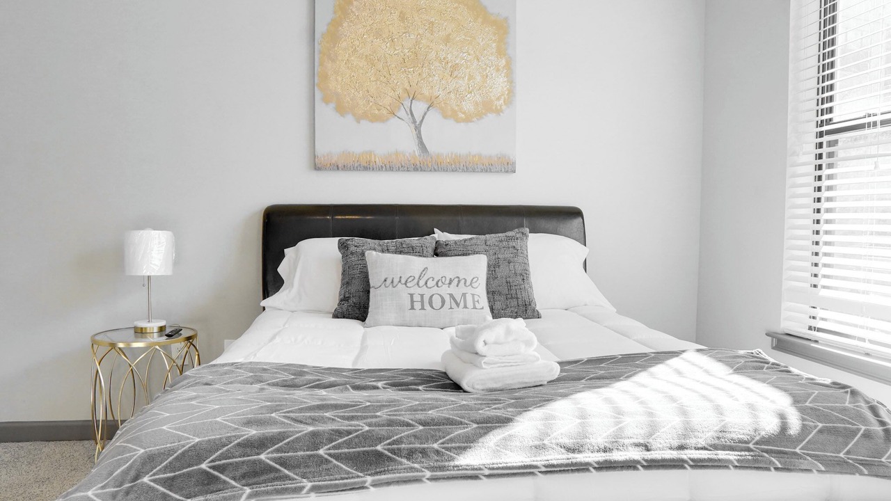 Photo of Bedroom in Loring Heights