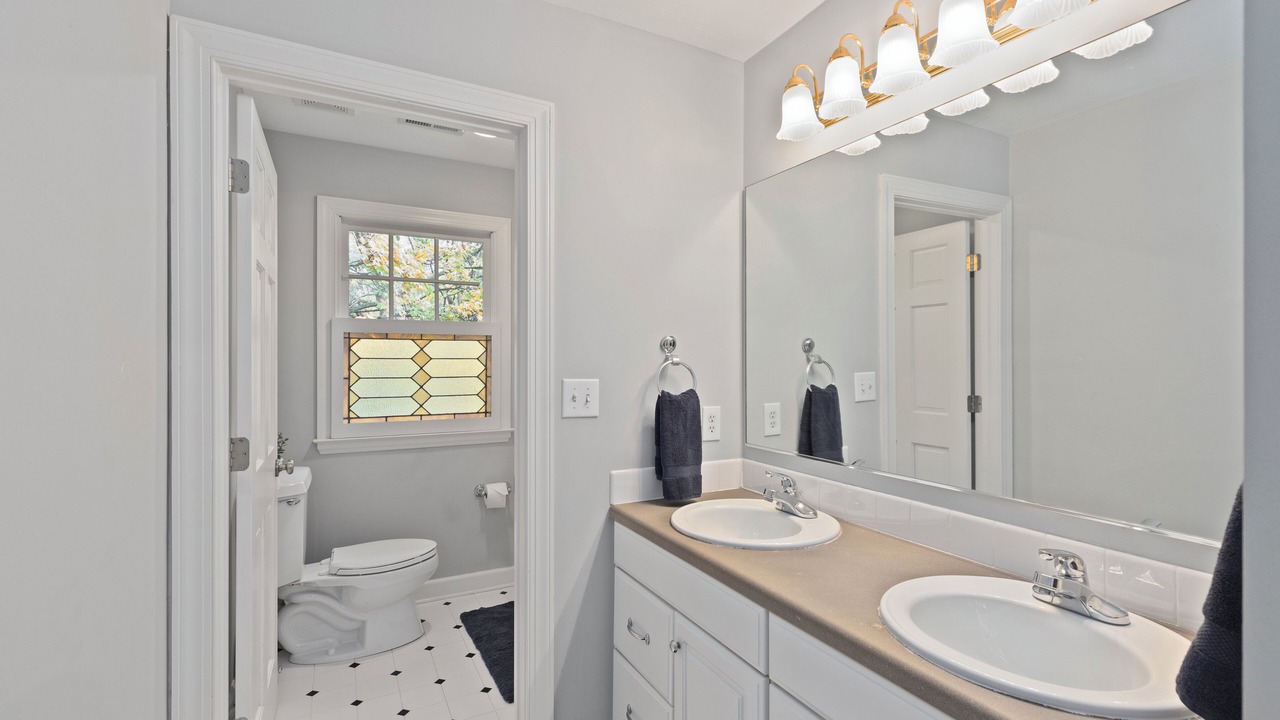 Photo of Bathroom in Avondale Estates