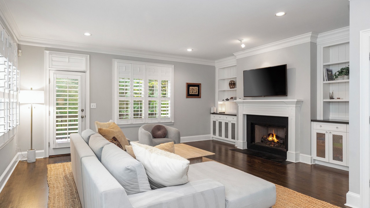Photo of Livingroom in Avondale Estates