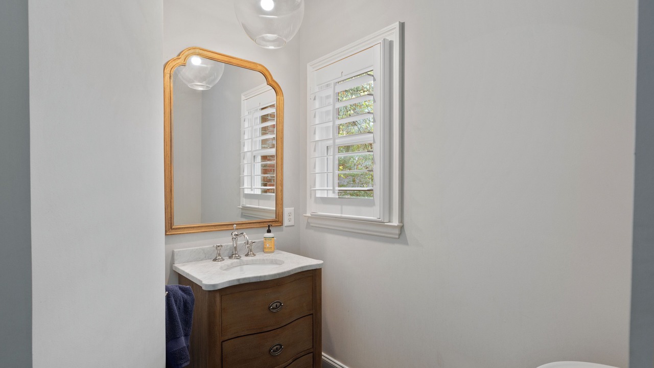 Photo of Bathroom in Avondale Estates