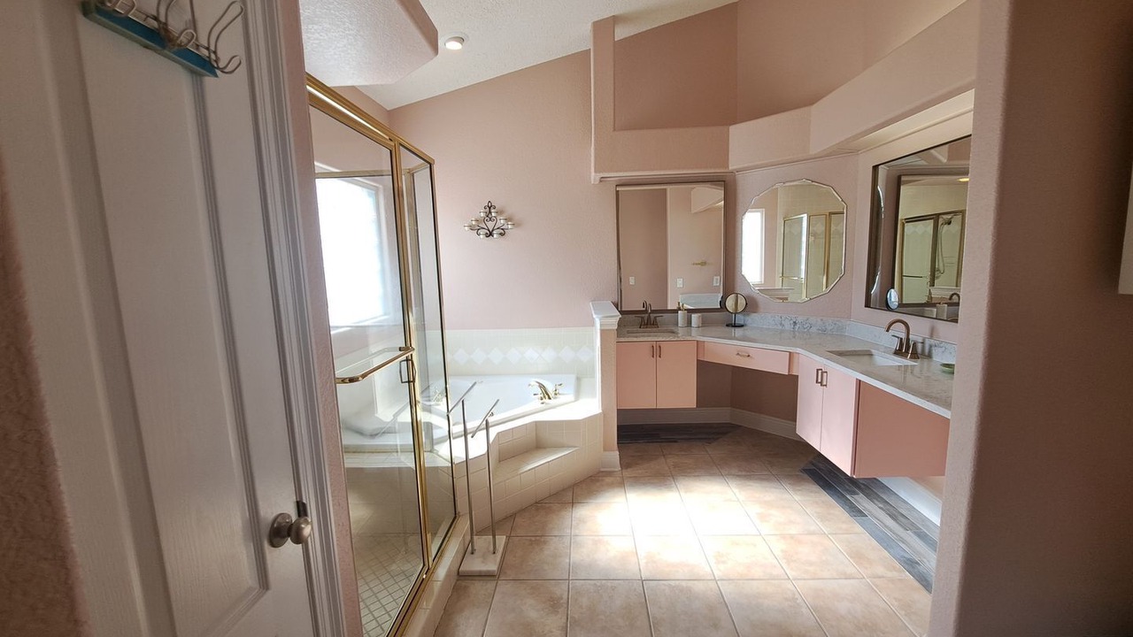 Photo of Bathroom in Northwest Pensacola