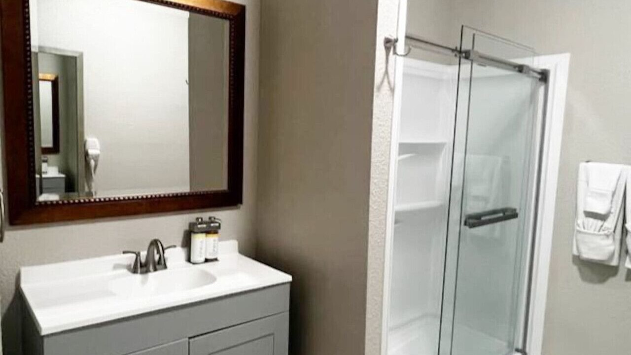 Photo of Bathroom in Laurel
