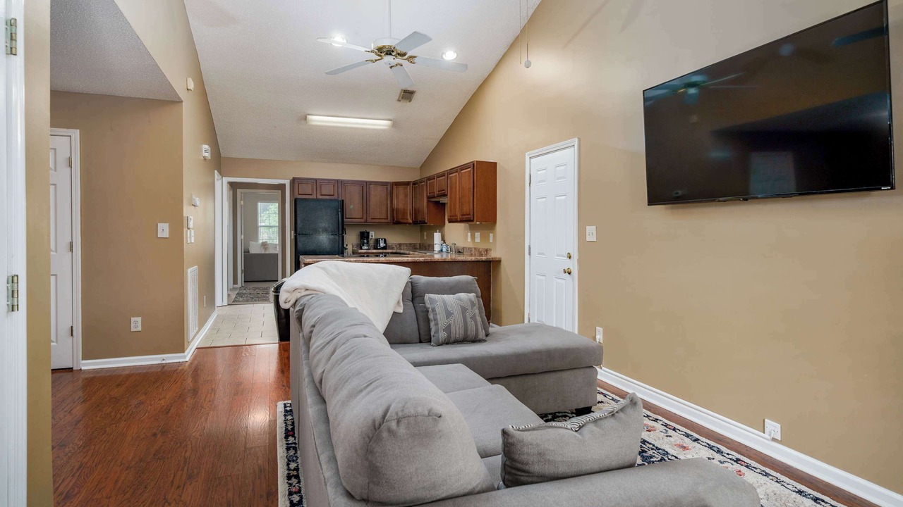 Photo of Livingroom in Tuscaloosa