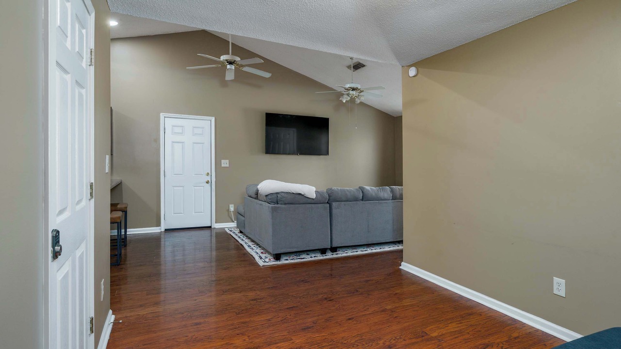 Photo of Livingroom in Tuscaloosa