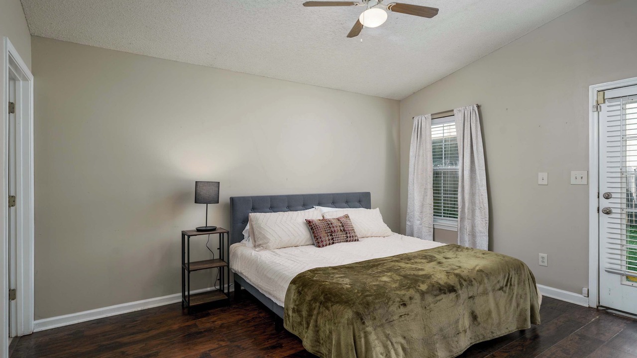 Photo of Bedroom in Tuscaloosa