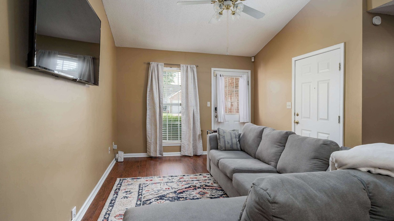 Photo of Livingroom in Tuscaloosa