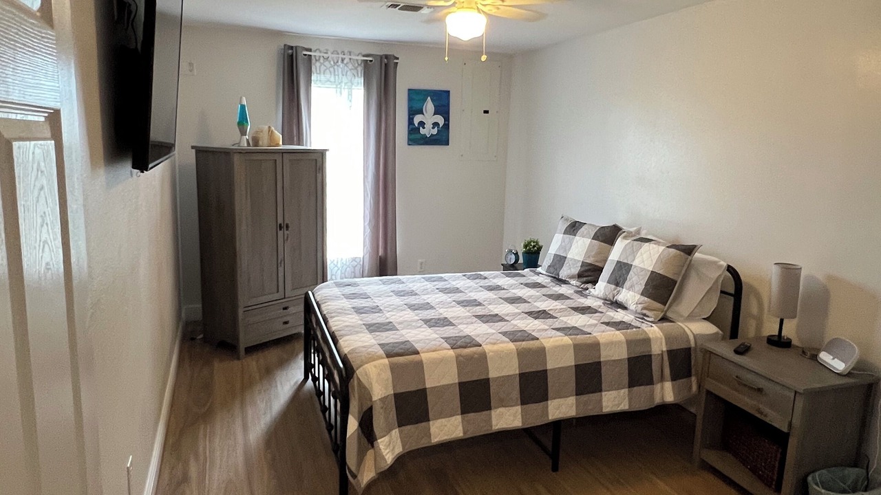 Photo of Bedroom in Akers