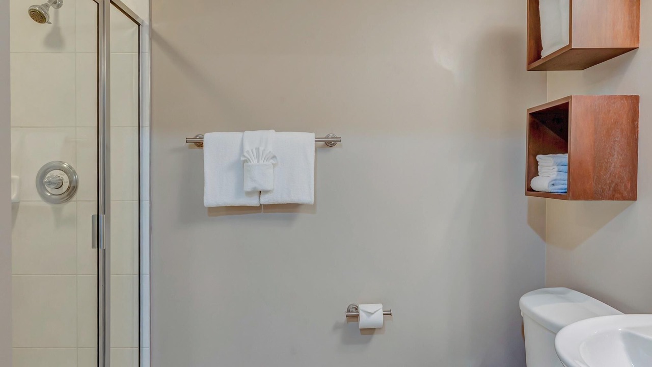 Photo of Bathroom in Baytowne Wharf