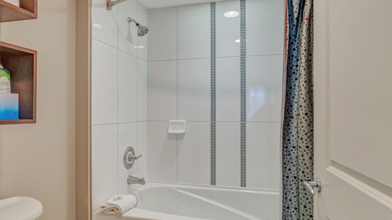 Photo of Bathroom in Baytowne Wharf